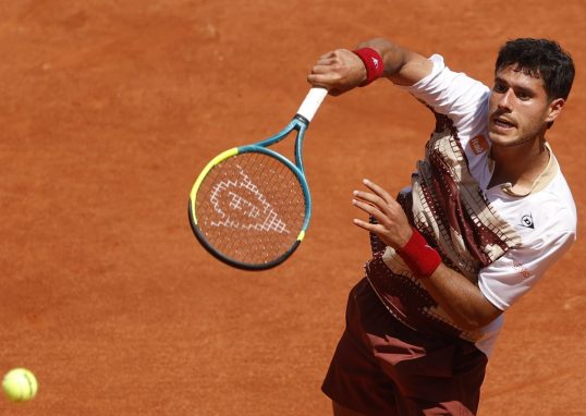 Vallejo fined for sexist remarks about female referee at French Open