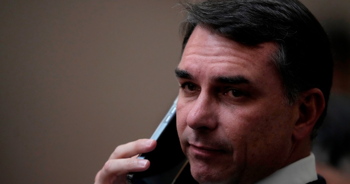 Brazil’s Flavio Bolsonaro meets with Trump amid troubled presidential bid