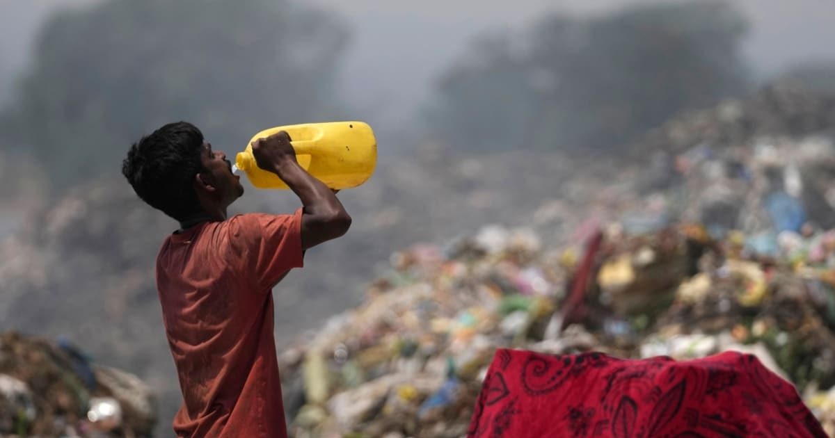 Heatstroke kills 16 in India as temperatures climb