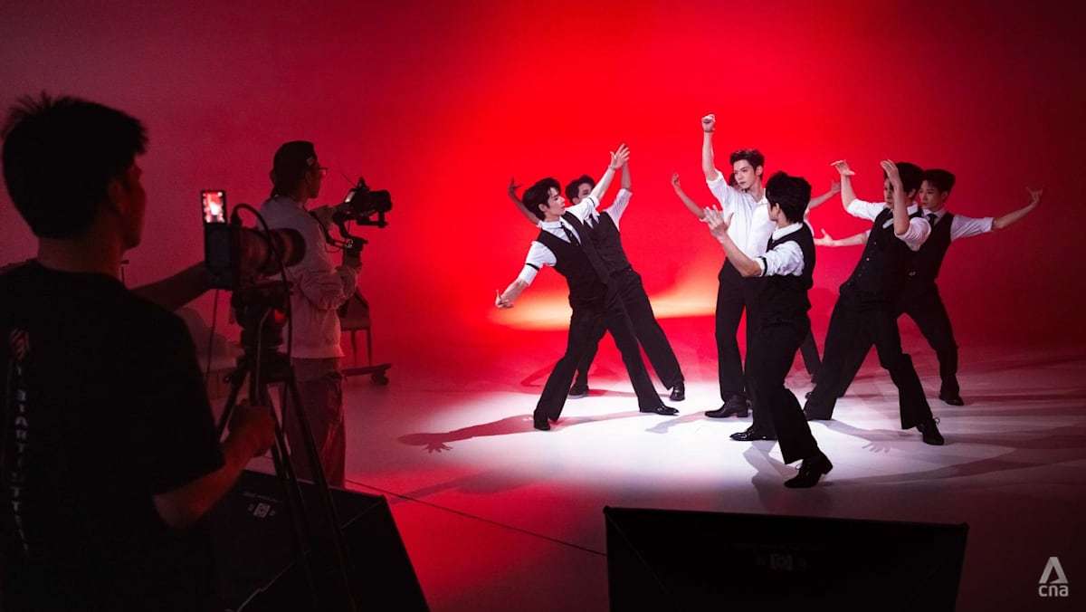 What is tuanbo? Virtual gifts, fandom and fierce competition power China’s group livestreaming boom