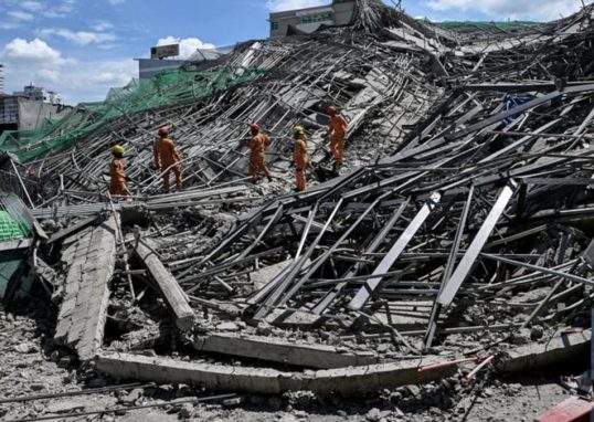 Death toll rises to three after Philippine building collapse, with 17 still missing